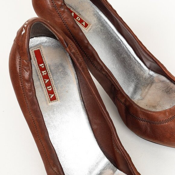 Prada Brown Leather Scrunch Pointed Toe Pumps - Picture 10 of 11